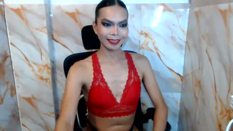 Snapshot of serenamarqueza chatting on 06-22-26, 03:42 Sam online show from 06-22-26, 03:42