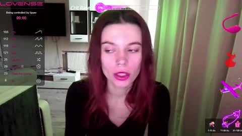 Snapshot of serenamilss chatting on 02-19-25, 07:06 serenamilss online show from 02-19-25, 07:06