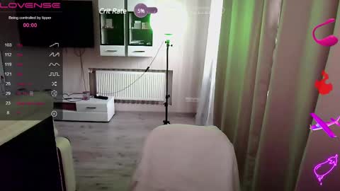 Snapshot of serenamilss chatting on 02-21-25, 07:23 serenamilss online show from 02-21-25, 07:23