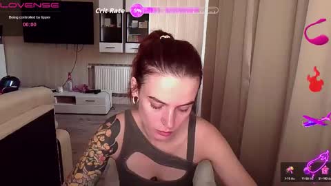 Snapshot of serenamilss chatting on 09-14-25, 10:47 serenamilss online show from 09-14-25, 10:47