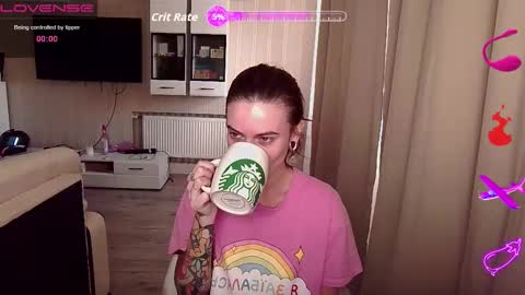 Snapshot of serenamilss chatting on 09-18-25, 07:43 serenamilss online show from 09-18-25, 07:43