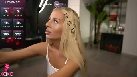Snapshot of serenanoir chatting on 07-26-26, 09:11 Serena online show from 07-26-26, 09:11