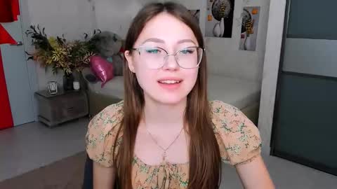 Ophelia online show from 03-09-25, 10:30