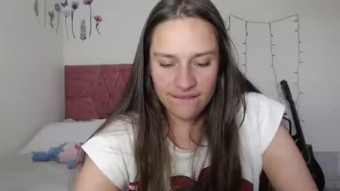 serenity_crystal online show from 12-23-24, 09:40