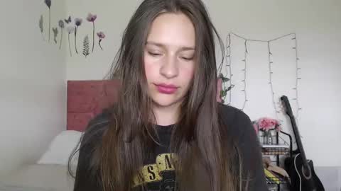 serenity_crystal online show from 01-02-25, 06:56