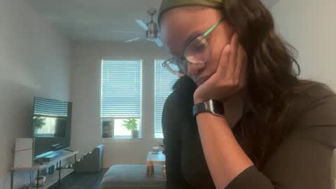 Serenity Bee   online show from 02-12-26, 10:05