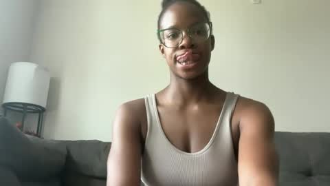 Snapshot of serenitybee chatting on 07-01-26, 02:18 Serenity Bee online show from 07-01-26, 02:18