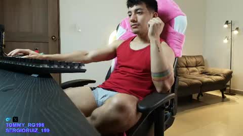 Snapshot of sergioruiz_199 chatting on 08-07-26, 11:40 Sergioruiz 199 online show from 08-07-26, 11:40