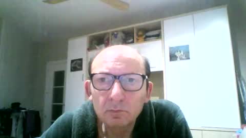 Snapshot of serrano49 chatting on 04-29-26, 01:43 serrano49 online show from 04-29-26, 01:43