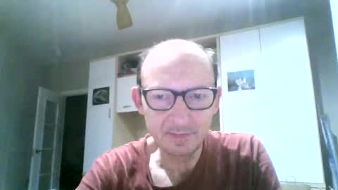 Snapshot of serrano49 chatting on 06-11-26, 12:19 serrano49 online show from 06-11-26, 12:19