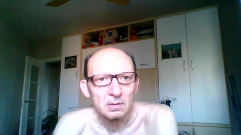 Snapshot of serrano49 chatting on 06-20-26, 06:11 serrano49 online show from 06-20-26, 06:11