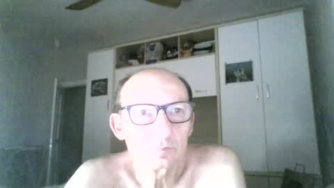 Snapshot of serrano49 chatting on 06-22-26, 01:40 serrano49 online show from 06-22-26, 01:40