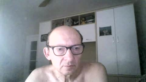 Snapshot of serrano49 chatting on 07-24-26, 04:10 serrano49 online show from 07-24-26, 04:10