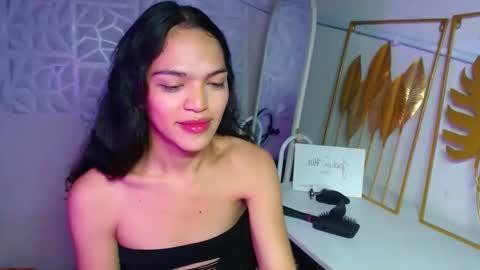 Bella online show from 12-16-25, 01:10