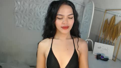 Bella online show from 04-24-26, 06:54