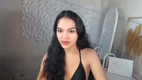 Bella online show from 05-20-26, 02:07