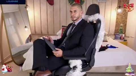 HEY IM SETH online show from 12-23-24, 08:25