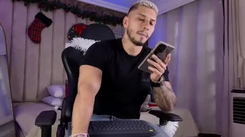 HEY IM SETH online show from 12-30-24, 06:49