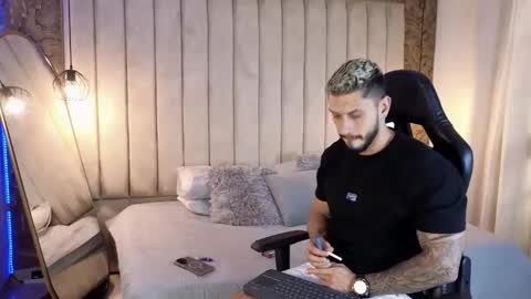 HEY IM SETH online show from 01-31-25, 08:01