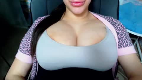 seu_cute online show from 02-22-25, 06:30