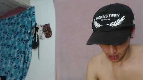 Karol y antony online show from 12-26-24, 01:51