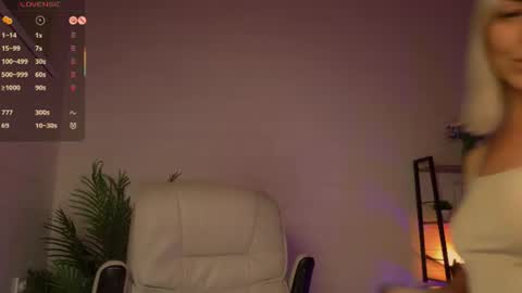 Snapshot of sexberry_ chatting on 07-20-26, 08:55 Melissa online show from 07-20-26, 08:55