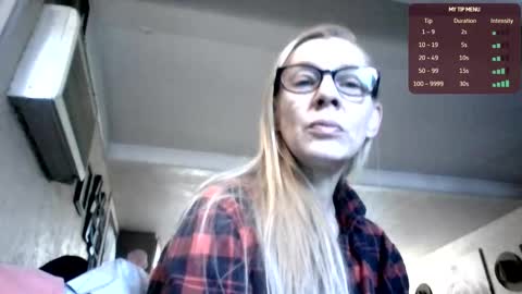 Snapshot of sexi69bigirl chatting on 02-18-26, 10:39 sexi69bigirl online show from 02-18-26, 10:39