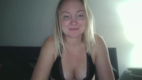 Rose online show from 02-07-25, 01:58