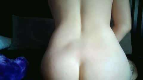 Snapshot of sexiirose22 chatting on 06-01-26, 04:52 Rose online show from 06-01-26, 04:52