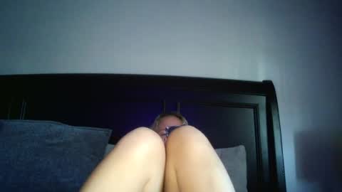 Snapshot of sexiirose22 chatting on 07-23-26, 10:51 Rose online show from 07-23-26, 10:51