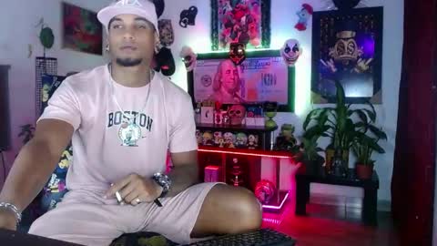 Aharon  ravelo online show from 06-07-26, 04:16
