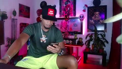 Aharon  ravelo online show from 06-11-26, 07:28