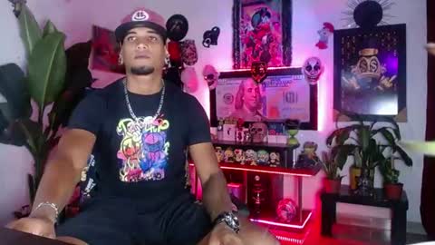 Aharon  ravelo online show from 06-14-26, 04:47