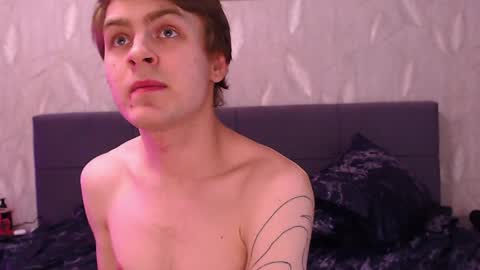 Jennis and OliverPvt is open online show from 04-12-26, 12:54