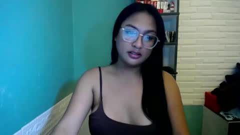 Snapshot of sexuallyattractive_mae chatting on 05-24-26, 04:06 sexuallyattractive_mae online show from 05-24-26, 04:06