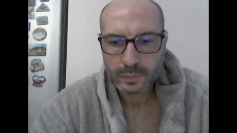 Snapshot of sexualman1900 chatting on 10-27-25, 07:01 sexualman1900 online show from 10-27-25, 07:01