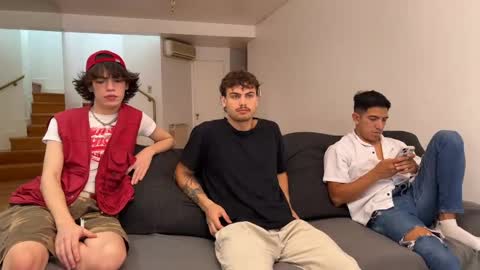 Andrea online show from 04-18-26, 08:42