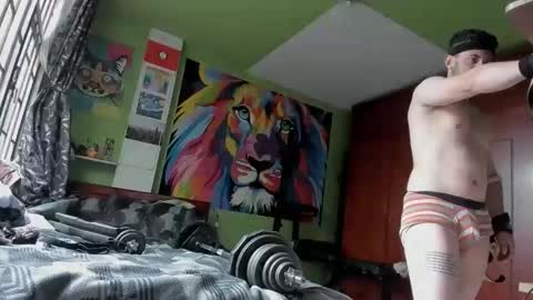 Snapshot of sexxmann77 chatting on 10-15-25, 06:30 sexmann77 online show from 10-15-25, 06:30