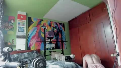 Snapshot of sexxmann77 chatting on 10-16-25, 06:42 sexmann77 online show from 10-16-25, 06:42