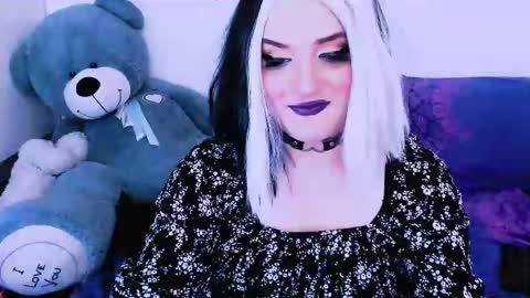 Snapshot of sexxx_queen chatting on 02-24-25, 02:51 sexxx_queen online show from 02-24-25, 02:51