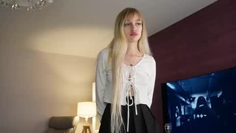 Hannah Monica Annie Andrea Eva Lina online show from 10-04-25, 09:29