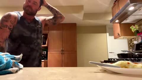 Snapshot of sexxxxycouple604 chatting on 02-11-25, 12:58 Big uncut hunk online show from 02-11-25, 12:58