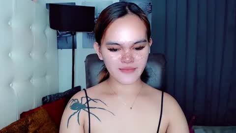 Snapshot of sexxxy_caroline chatting on 01-06-25, 11:40 sexxxy_caroline online show from 01-06-25, 11:40