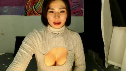 sexxxy_phoenix online show from 07-06-26, 06:54