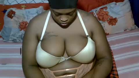 Snapshot of sexxy_brii chatting on 05-05-26, 09:50 sexxy_brii online show from 05-05-26, 09:50