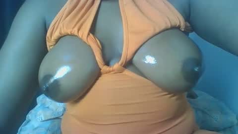 Snapshot of sexxy_butty chatting on 05-11-26, 04:37 Gigie online show from 05-11-26, 04:37