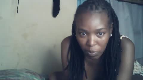 sexxy_curvy23 online show from 06-24-26, 06:56