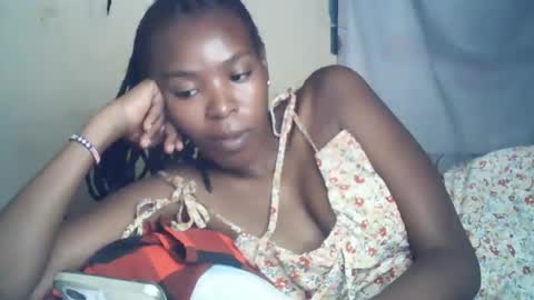 sexxy_curvy23 online show from 06-25-26, 03:28
