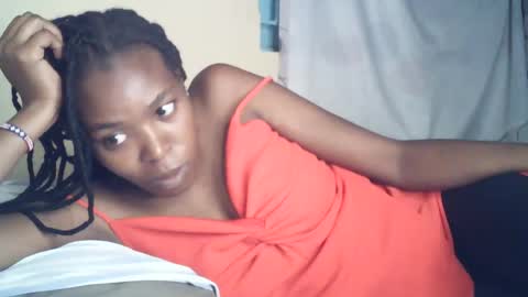 sexxy_curvy23 online show from 07-05-26, 04:07
