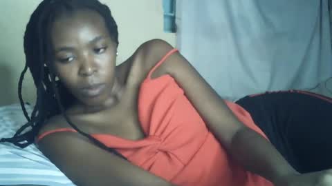 sexxy_curvy23 online show from 07-05-26, 04:19
